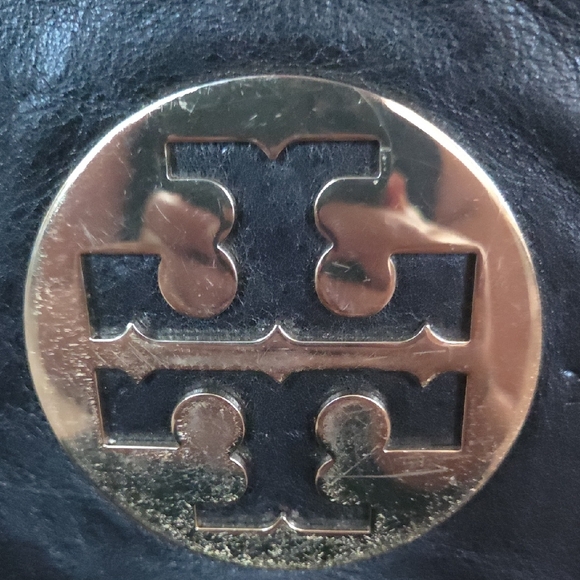 Tory Burch Black and Gold Chain Shoulder Bag - Picture 2 of 5